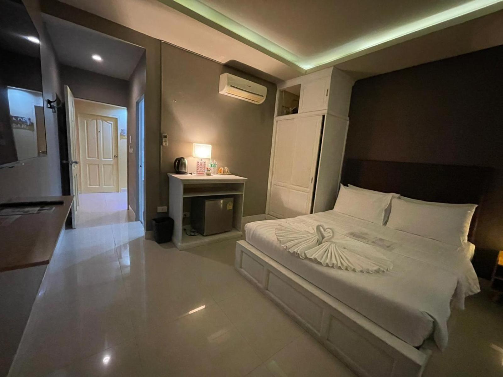 Lenny'S Koh Samui Hotel หาดเฉวง ภายนอก รูปภาพ