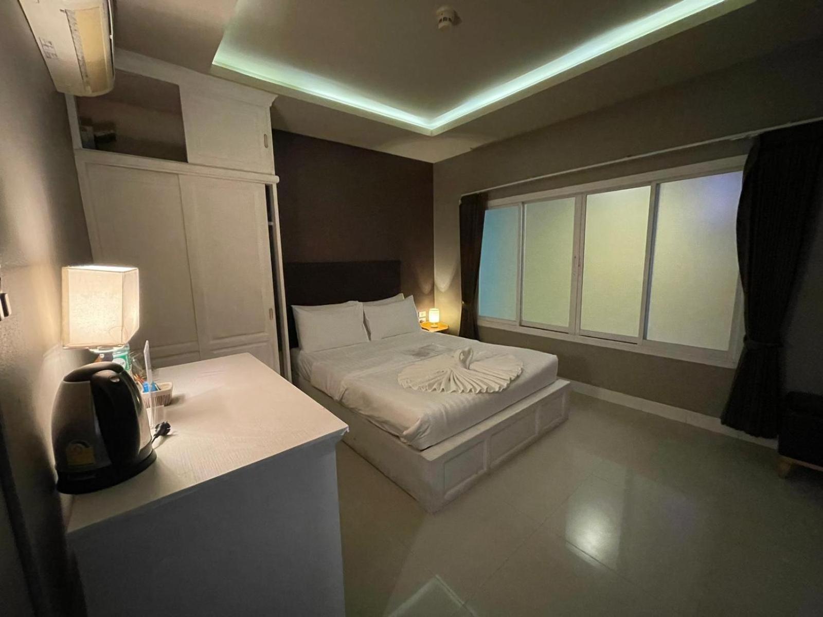 Lenny'S Koh Samui Hotel หาดเฉวง ภายนอก รูปภาพ